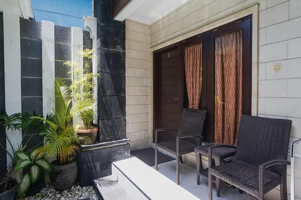 Denays Guesthouse Jimbaran Exterior foto