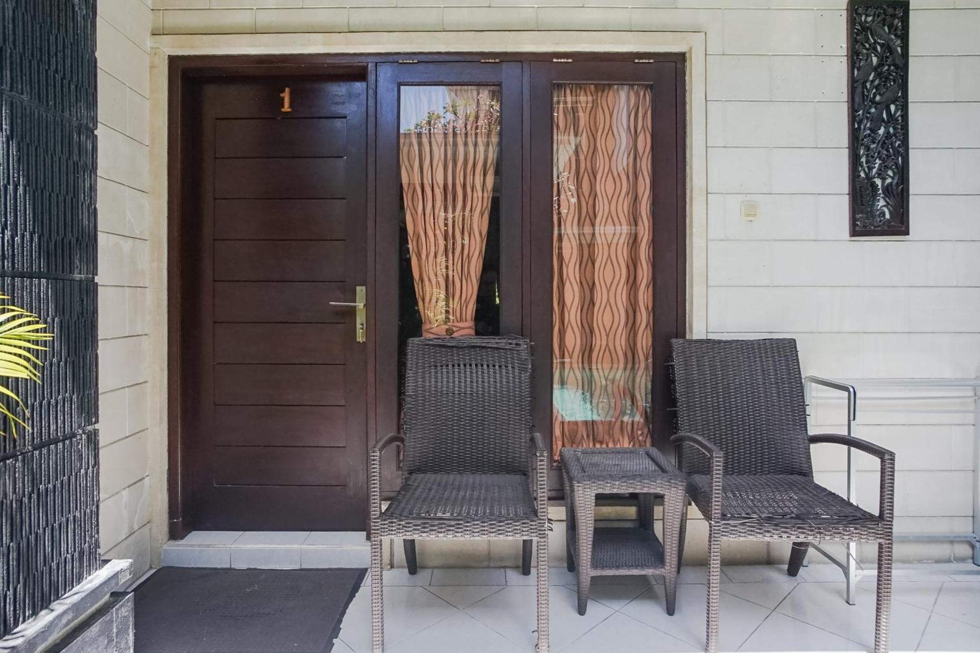 Denays Guesthouse Jimbaran Exterior foto