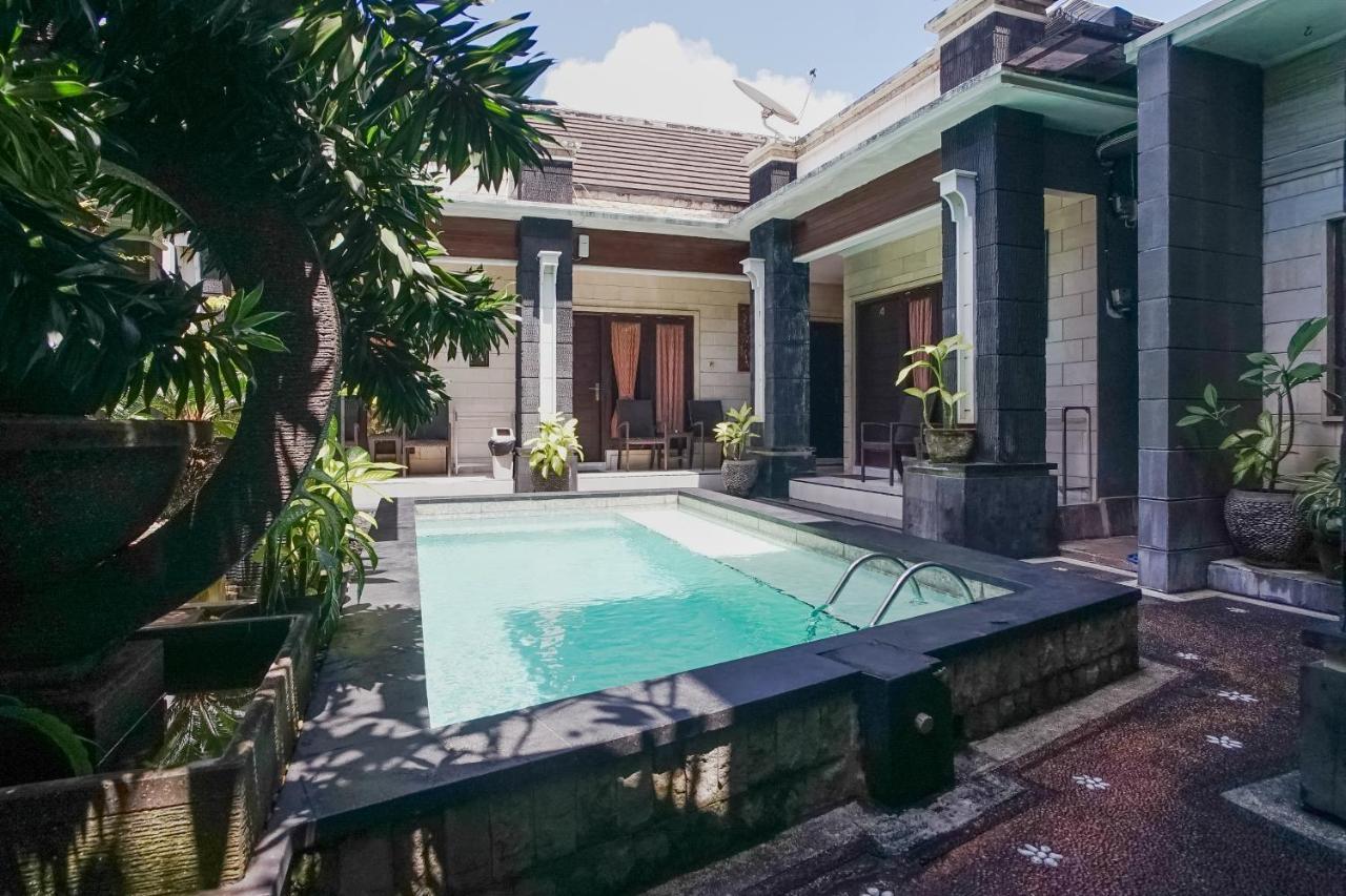 Denays Guesthouse Jimbaran Exterior foto