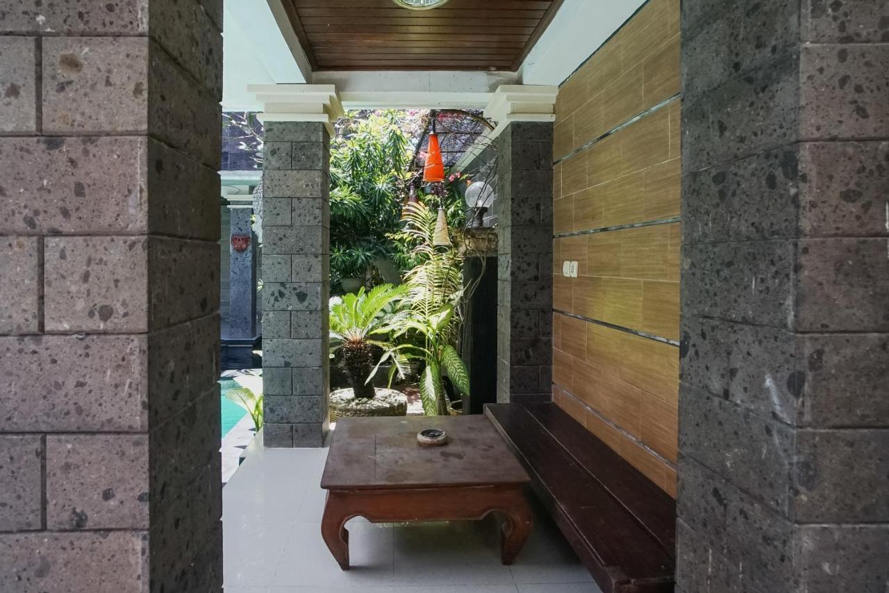 Denays Guesthouse Jimbaran Exterior foto